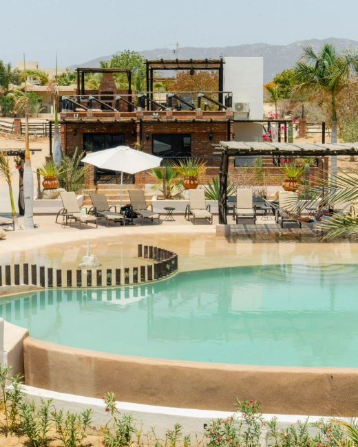image of the ventana blue hotel pool